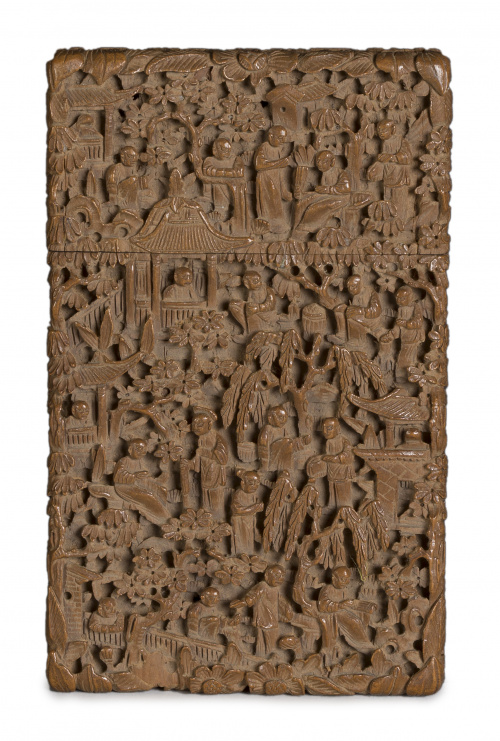 Tarjetero en sándalo profusamente tallado. Trabajo chino p