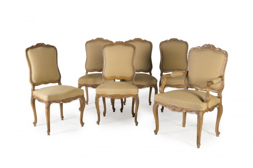 Conjunto de 16 sillas y 2 butacas estilo Luis XV en madera 