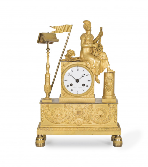 Reloj de sobremesa Imperio en bronce dorado. Francia, prim