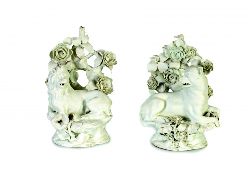 “León y leona”Porcelana blanca esmaltada, S. XVIII