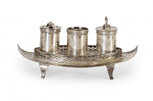 Escribanía de plata en su color con marcas.A. Ruiz., Diego