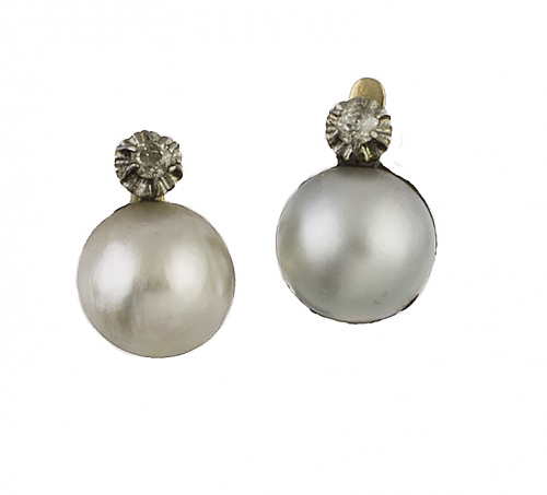 Pendientes con perla mabe y brillante en montura de ballest