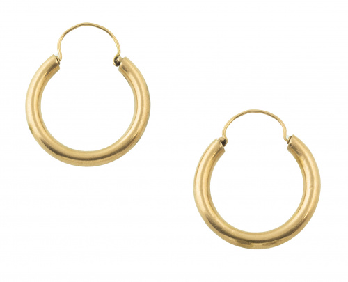 Criollas de sección tubular en oro amarillo de 18K