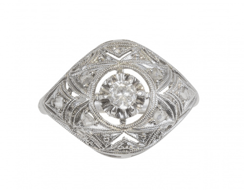 Sortija Art-Decó con un brillante central de 0,20 ct aprox