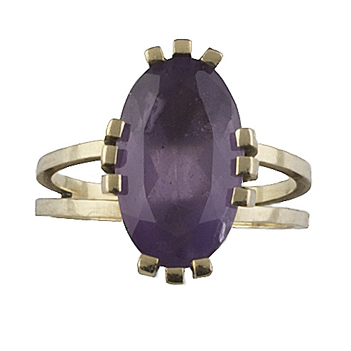 Lote formado por tres sortijas en oro amarillo de 18K