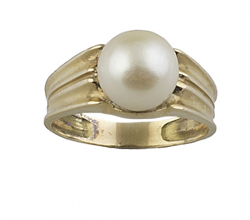 Lote formado por tres sortijas en oro amarillo de 18K