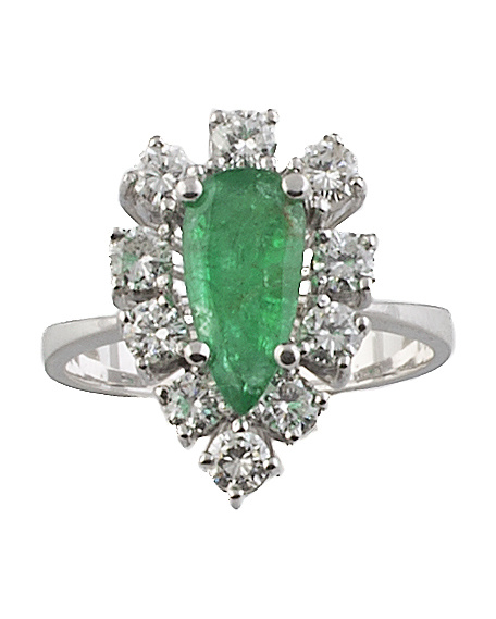 Conjunto de sortija y pendientes de brillantes con perillas