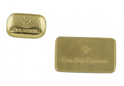 Lote formado por dos onzas de oro de la Cruz Roja española