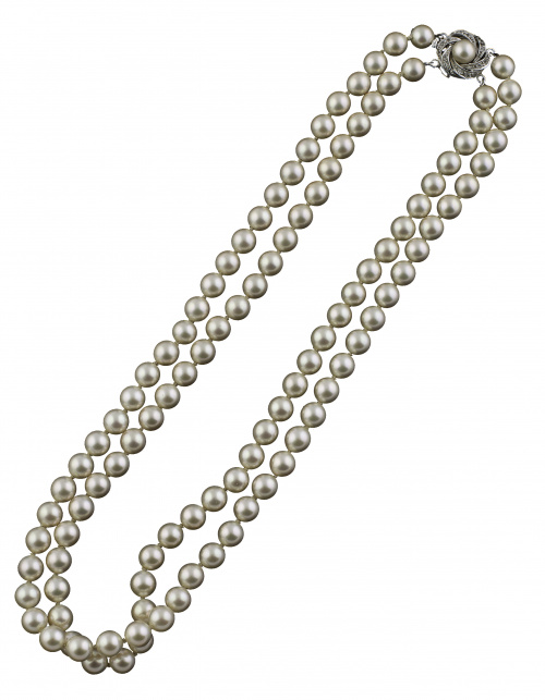 Lote de diecisiete piezas de bisutería de distintas épocas