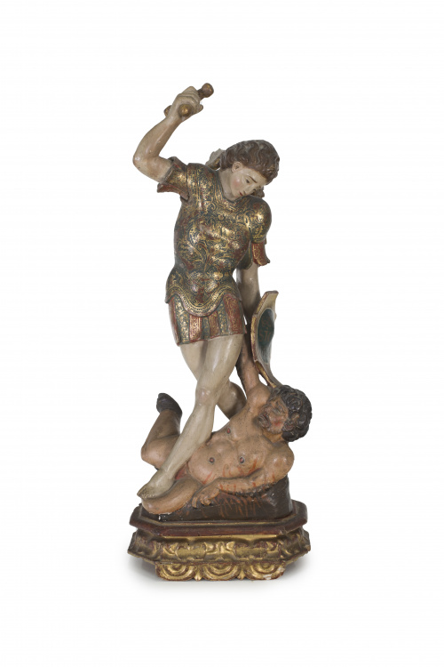 “San Miguel Arcangel” Escultura en madera tallada, policro