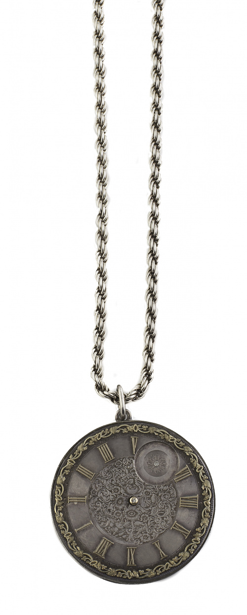 Colgante realizado con esfera de reloj de bolsillo del S. X