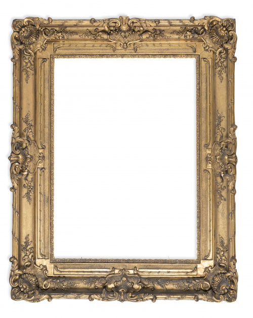 Marco en madera y estuco, dorado, de perfil abarquillado y 