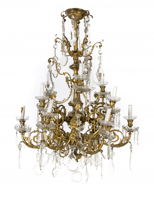 Lámpara de techo de doce luces en bronce y pandelocas de cr