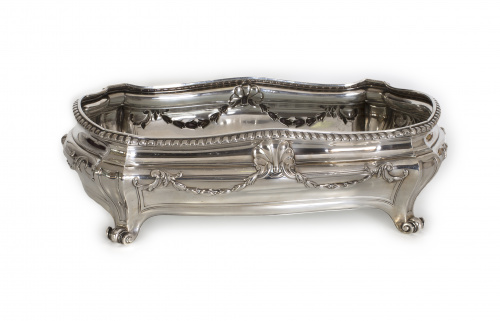 Centro de plata  en su color de estilo rococó, ley 950, de 