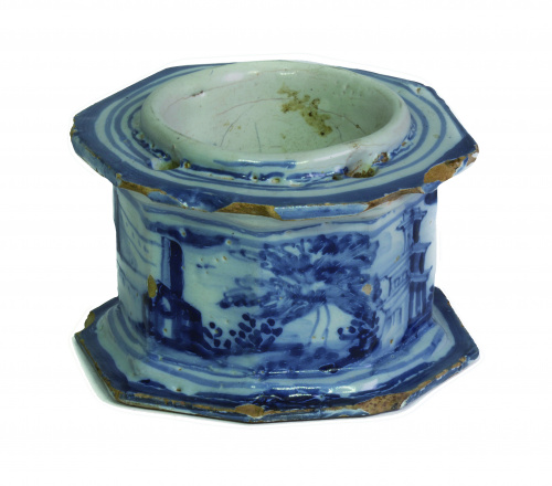 Tintero octogonal de cerámica esmaltada en azul de cobalto,