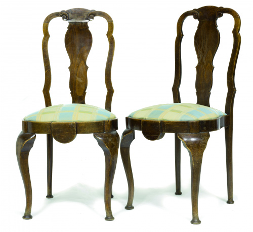 Pareja de sillas estilo Reina Ana en madera de haya.S. XX
