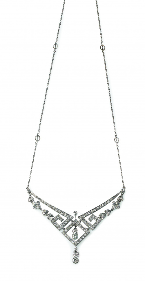 Gargantilla estilo Belle Epoque de brillantes con centro de