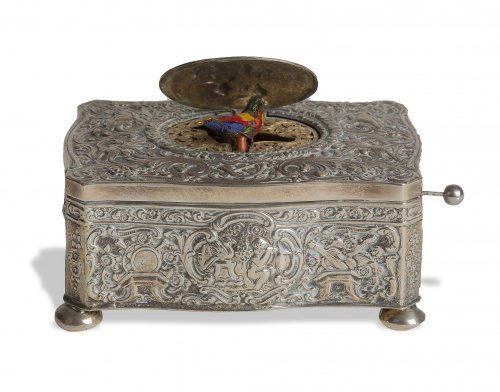 Caja de música autómata con “pajarito cantor”, en plata ste