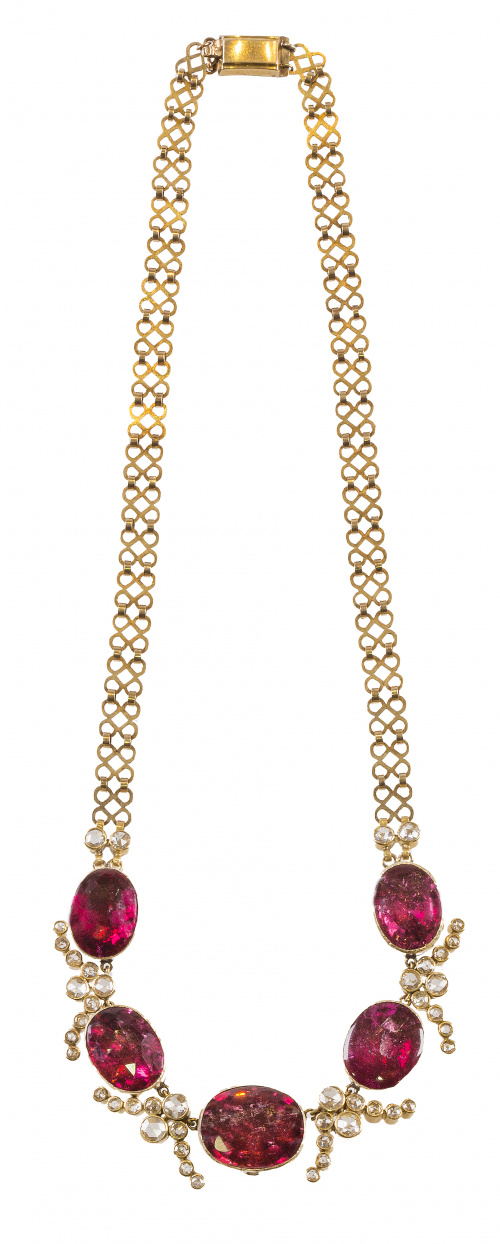 Gargantilla de pp. S. XX con cinco turmalinas rosas talla o