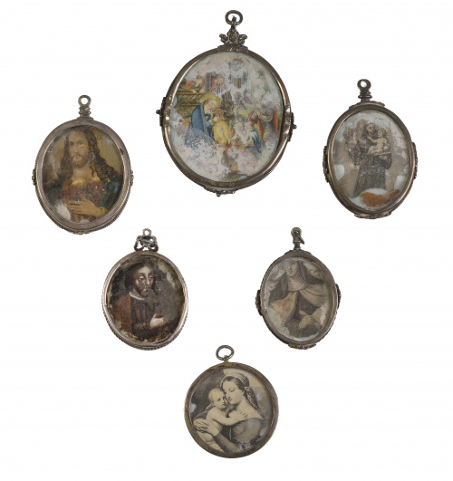 Conjunto de seis medallas devocionales con marcos de plata 