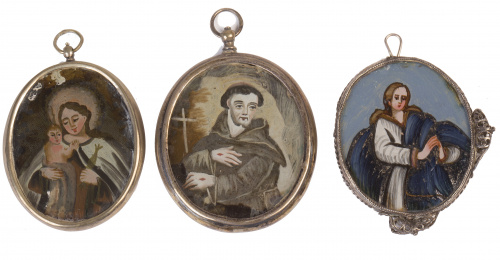 Tres medallas devocionales pintadas bajo cristal con San Fr