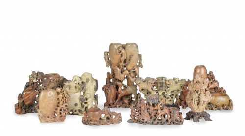 Lote de nueve recipientes en piedra jabón tallada.China, 