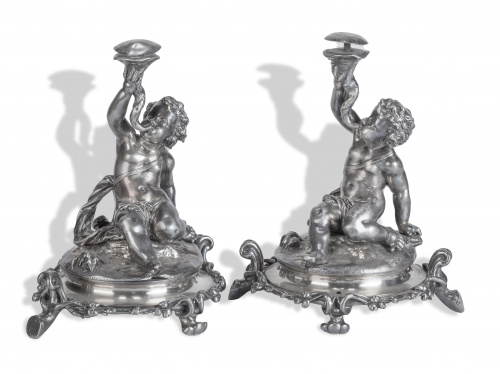 Pareja de soportes para centros de plateado de Christofle. 