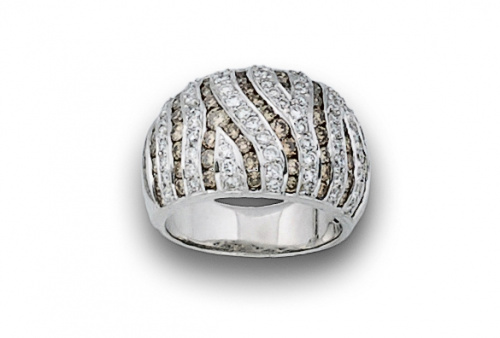 Sortija ancha con pavé de brillantes blancos y brown en lín