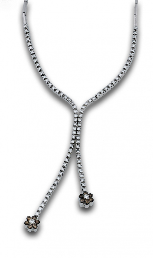 Gargantilla de brillantes con centro de riviere que remata 