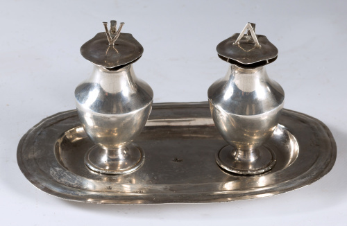 Vinajeras con platillo en plata marcadaJosé Urra, Logroño 