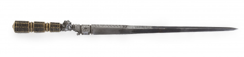 Puñal de bota con empuñadura en asta y bronce, S. XVII - XV