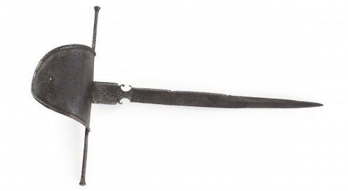 Daga de mano izquierda en hierro con guarda lisa, S. XVIII.