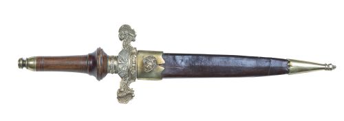 Bayoneta de taco isabelino con el escudo de España.Empuña