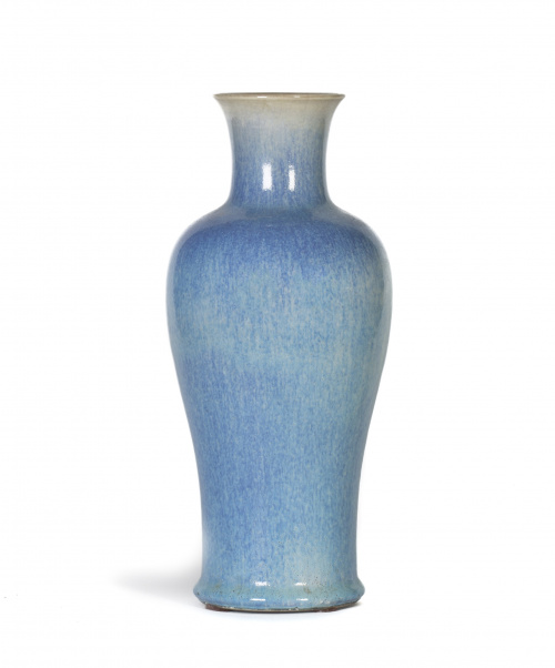Jarrón “flambé-glazed” azul. China, dinastía Qianlong, S. 