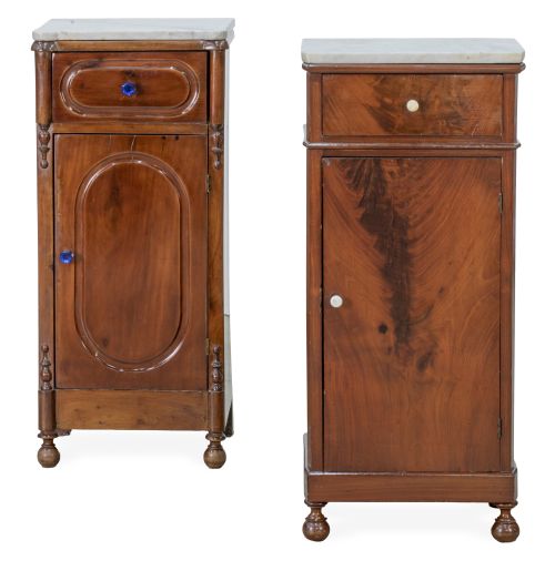 Dos mesillas de madera de caoba y palma de caoba con tapa d