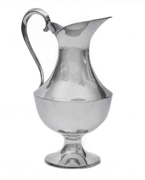 Jarro de agua de plata, con marcas, Montejo, S. XX.