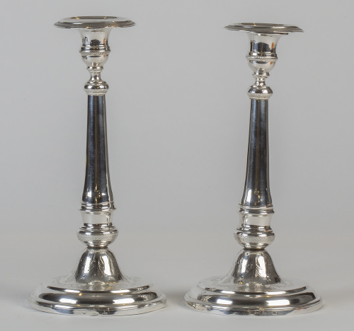 Pareja de candeleros de plata en su color. Con marcas.Fch