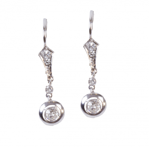 Pendientes largos de pp. S. XX con chatón de brillante colg
