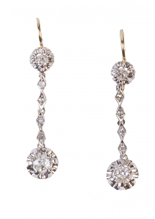 Pendientes largos de brillantes de pp. S. XX con brillante 