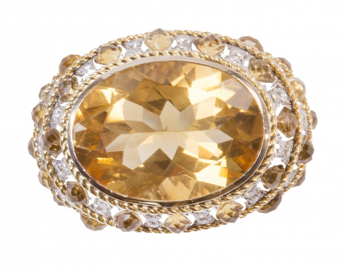 Sortija bombée con citrino central de talla oval que corona