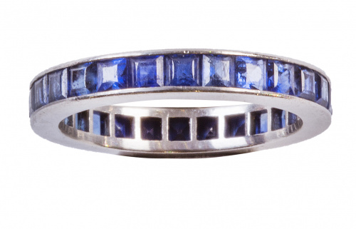 Alianza completa de zafiros talla carré