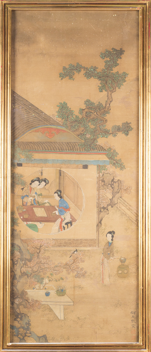 Tres paneles pintados, con escenas de palaciegas.Trabajo 