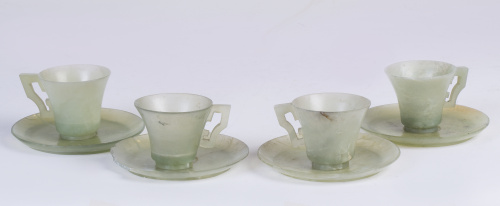 Cuatro tazas de jade o jadeita,China, años 30-40.