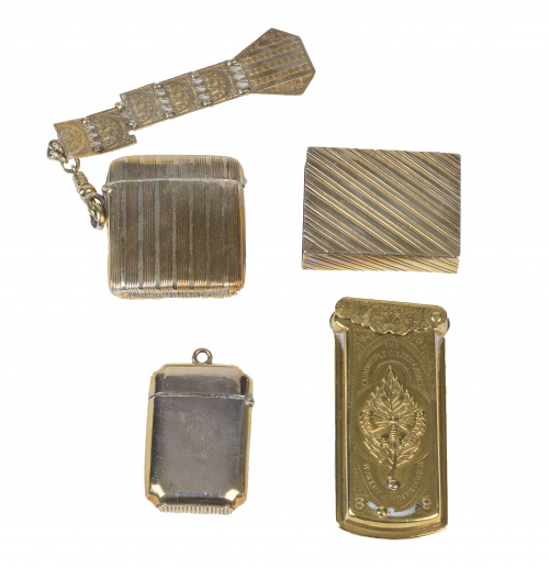 Conjunto de tres cerilleros de plata y plata sobredorada y 