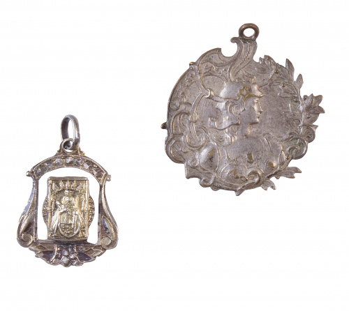 Lote de dos medallas Art Nouveau en plata