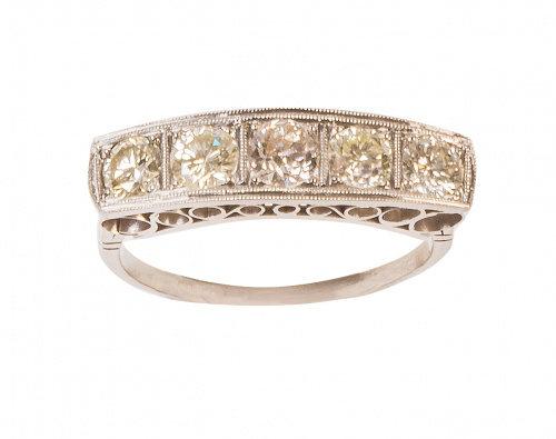 Sortija cintillo Art-Decó con cinco brillantes en delicada 