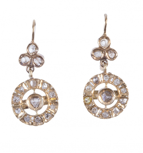 Pendientes largos de pp. S XX con diamantes, en diseño de r