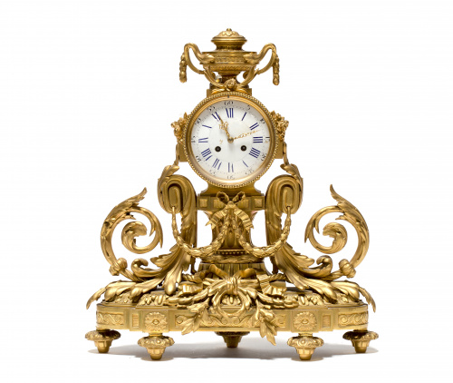 Reloj de sobremesa Luis Philipe en bronce dorado.Francia, 