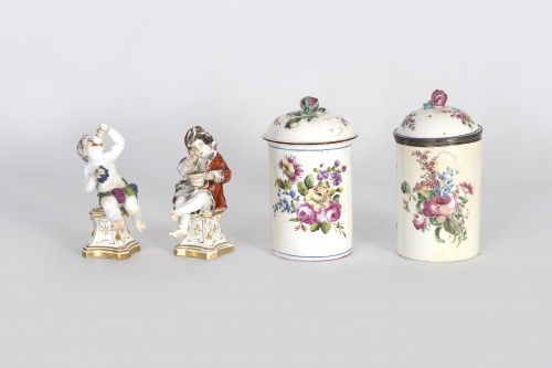 “El otoño” y “el invierno”Porcelana esmaltada, S. XIX 