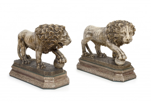 “Pareja de leones” esculturas en alabastro esculpido.Franc